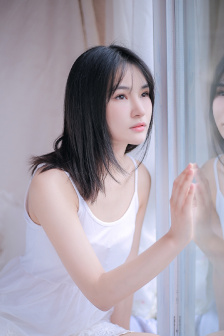 乾隆压在小燕子身上